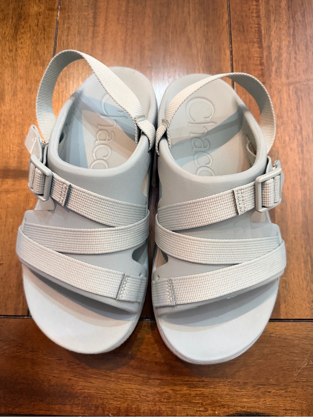 Chaco Ladies Chillos Sandal in Sage Green with Adjustable Straps. Worn once.